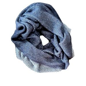 Infinity scarf blue